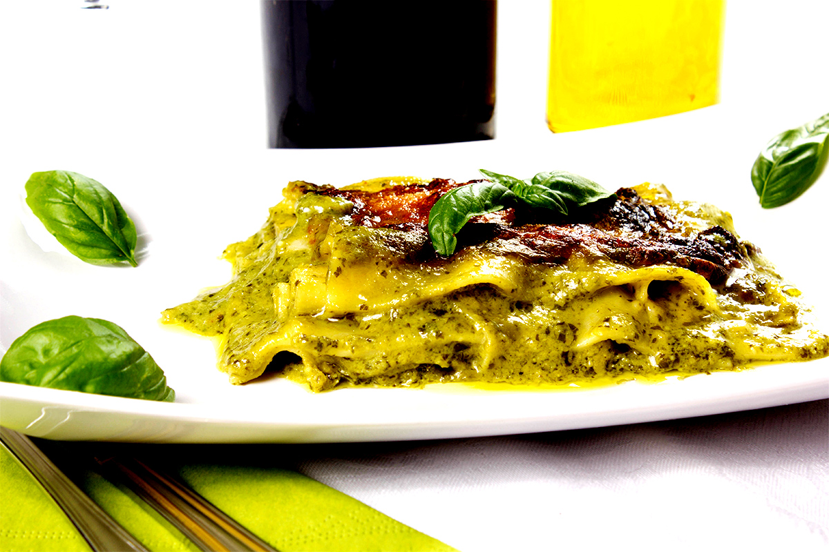 Lasagne verdi con paté di funghi porcini e pesto